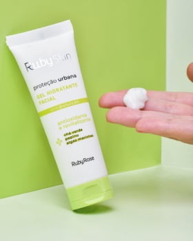 KIT NAMORADA AMANTE DE PELE (1 TÔNICO REFRESCANTE CATHARINE HILL + 1 PROTETOR SOLAR FPS60 DEISY PEROZZO + 1 GEL HIDRATANTE RUBY ROSE) 